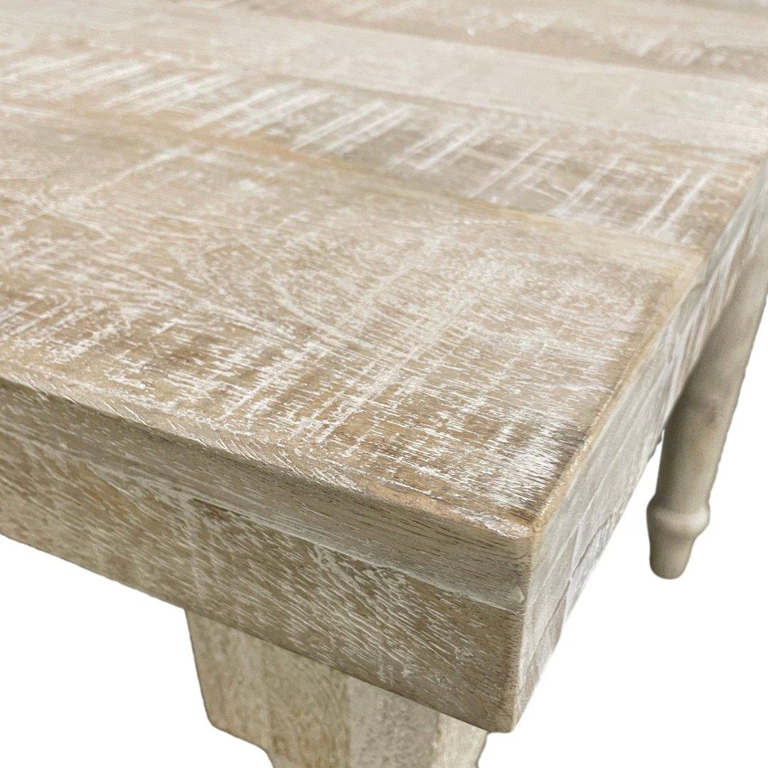 Table de salle à manger en bois massif Tennessee 70 pouces - Rustic Furniture Outlet