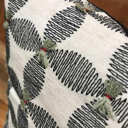 Black and White Flower pattern pillow 18 x 18 - Rustic Furniture Outlet