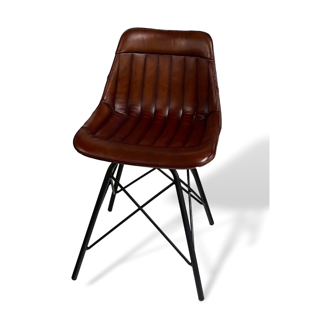 Chaise en cuir industriel avec base en métal - Rustic Furniture Outlet