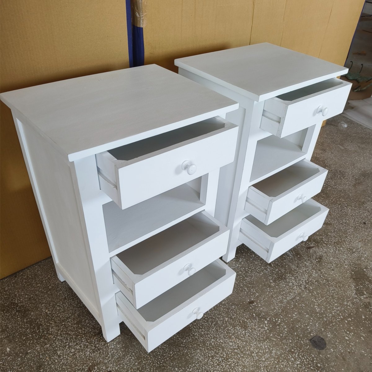 Table d'appoint à tiroirs 3 blanc vieilli Lunenburg - Rustic Furniture Outlet