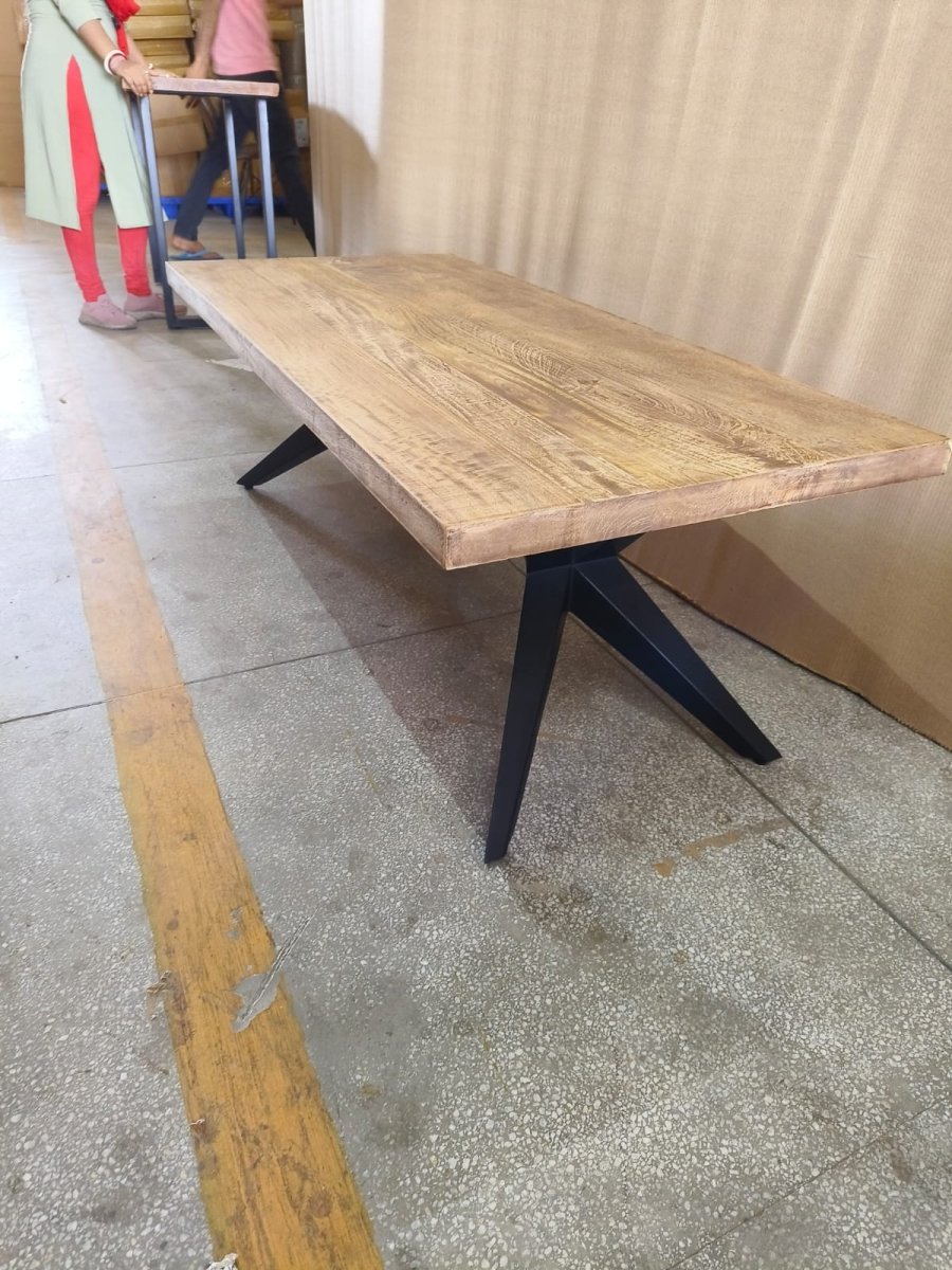 Table basse en bois de manguier pieds araignée - Sortie de meubles rustiques
