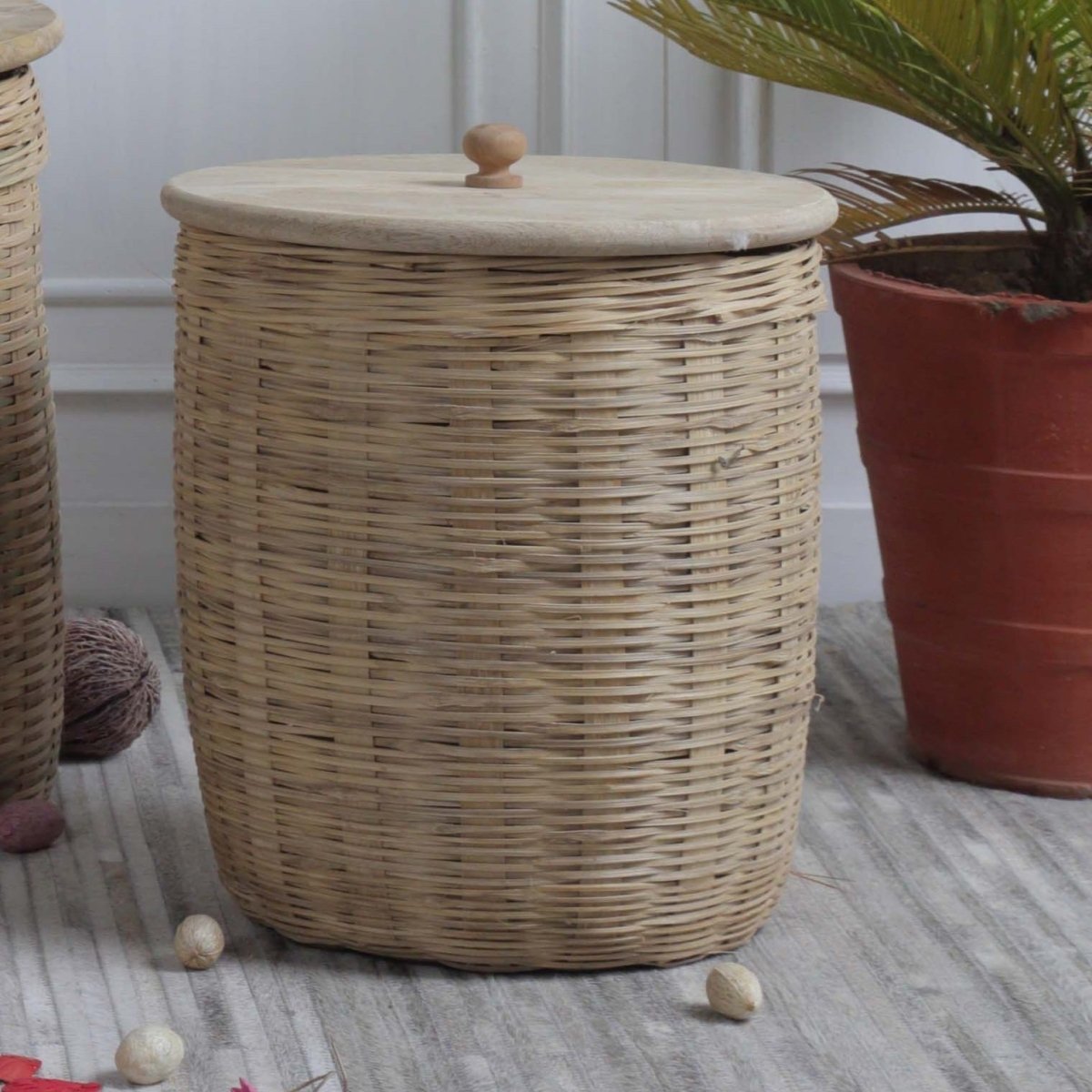Medium Rattan Basket wtih Mango Wood Lid - Rustic Furniture Outlet
