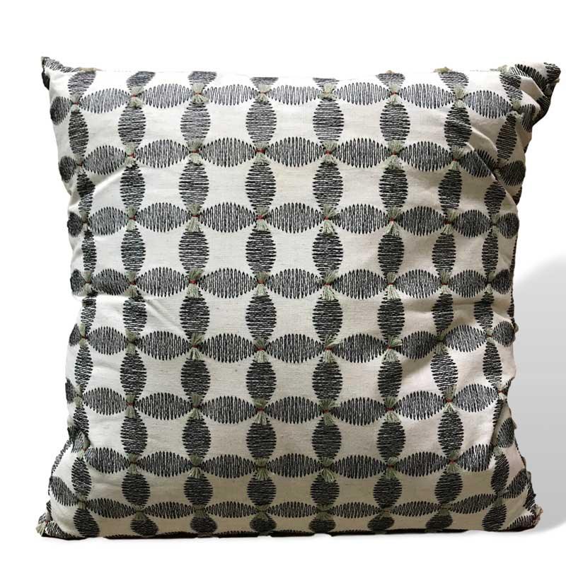 Black and White Flower pattern pillow 18 x 18 - Rustic Furniture Outlet