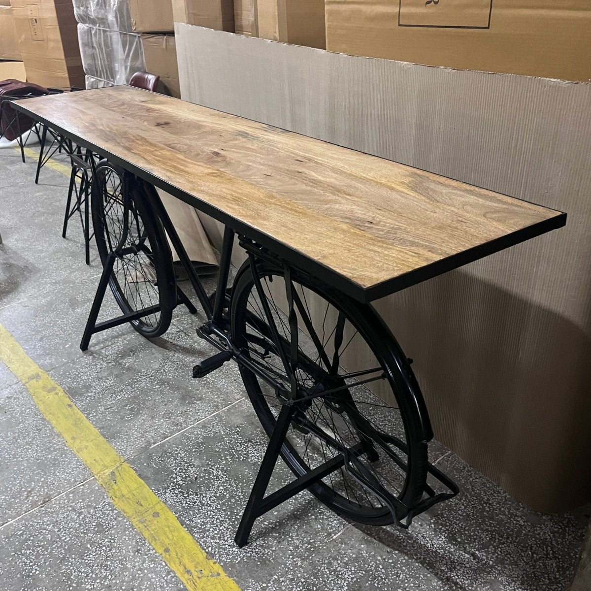 Table console de vélo noire - Rustic Furniture Outlet
