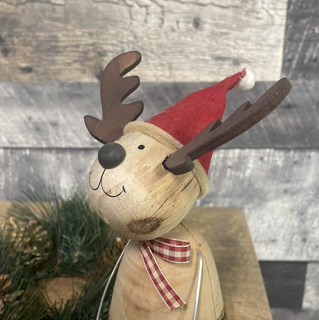 Grand cerf de Noël assis en bois - Rustic Furniture Outlet