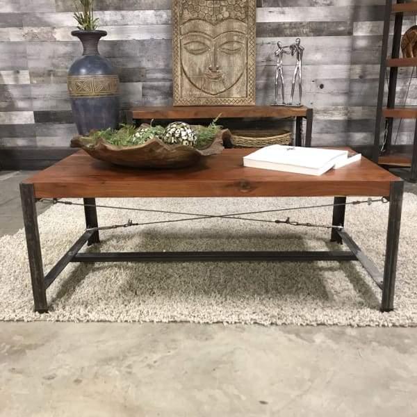 Table basse en acacia industriel Monroe - Rustic Furniture Outlet