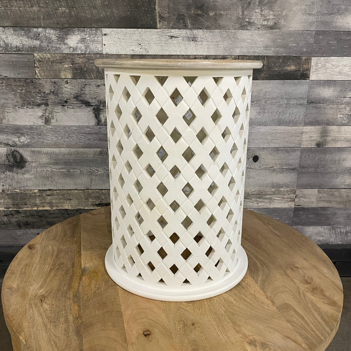 Montauk Table d'appoint ronde en bois de manguier blanc - Rustic Furniture Outlet