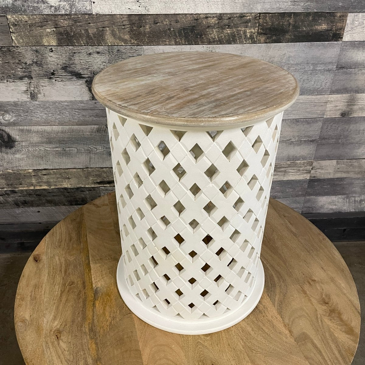 Montauk Table d'appoint ronde en bois de manguier blanc - Rustic Furniture Outlet