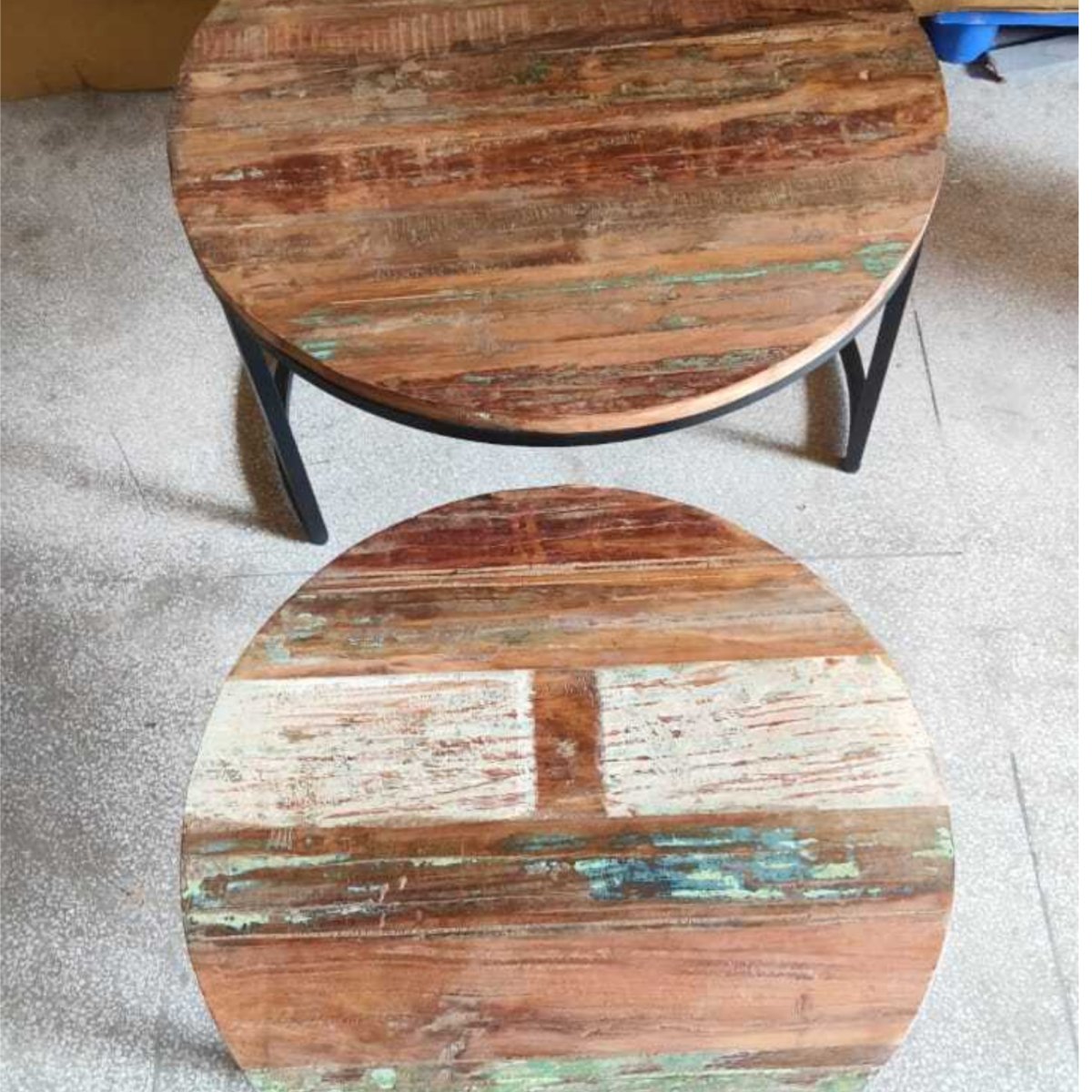 Old wood 30 inch Round nesting coffee tables (set of 2) - Rustic Furniture Outlet