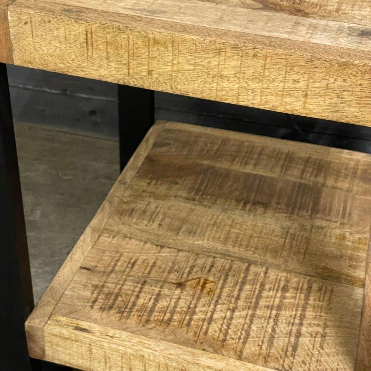 Table de bout rustique en bois de manguier Watson Industrial - Rustic Furniture Outlet