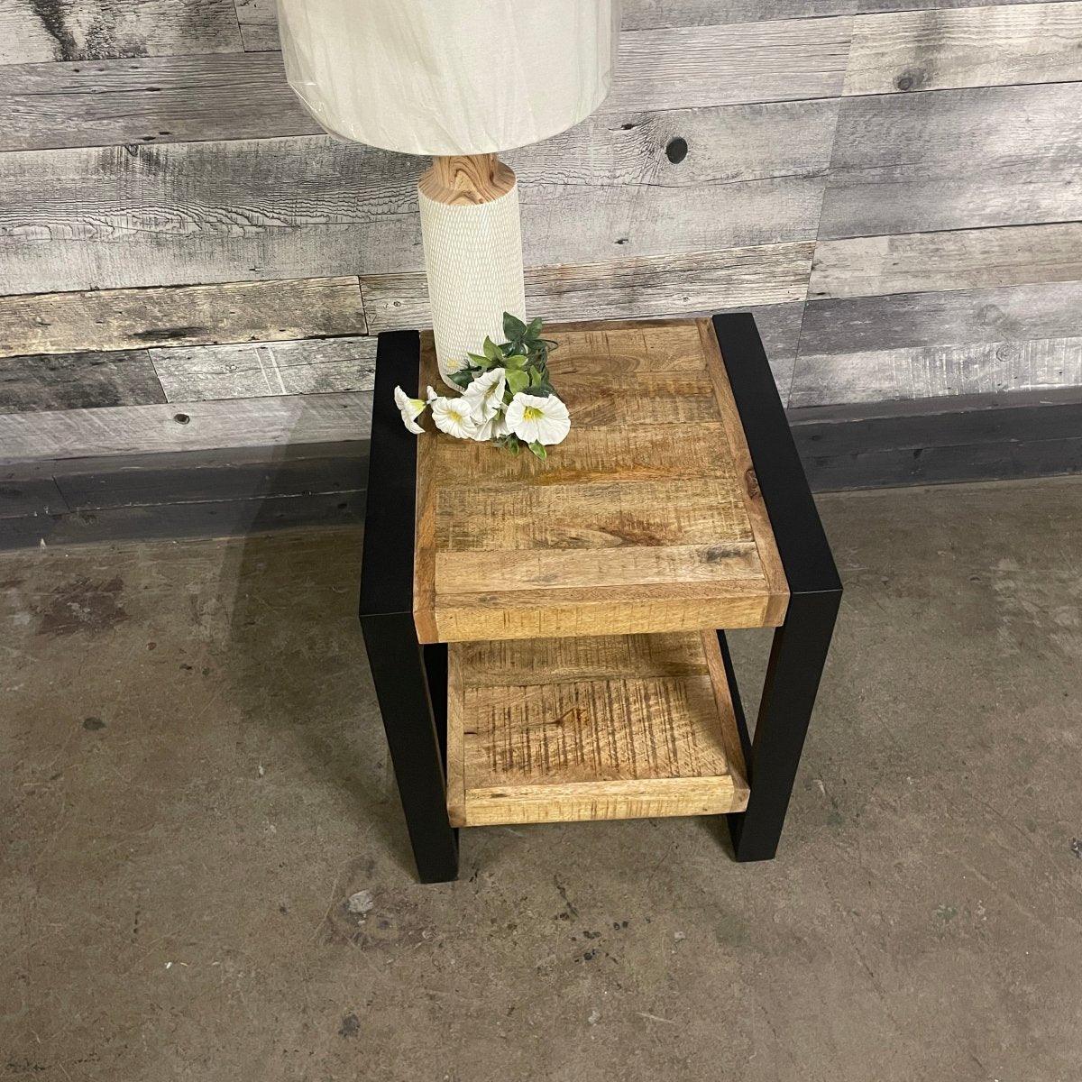 Table de bout rustique en bois de manguier Watson Industrial - Rustic Furniture Outlet